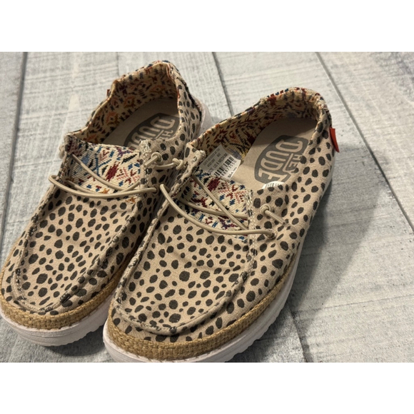 Heydude BNWT Size 5 $64.99 Wendy Pieced Bisbee - Picture 1 of 9